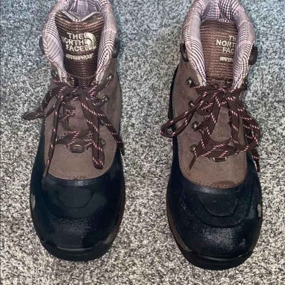 North face snow boots that I don’t need size 10 in womens - Picture 2 of 4
